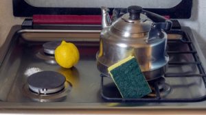 A Step-by-Step Guide to Cleaning a Boiled-Dry Kettle