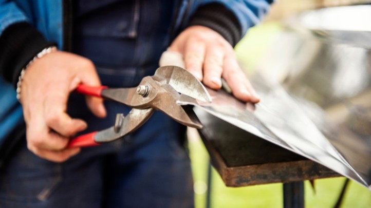 How To Cut Metal Sheet By Hand