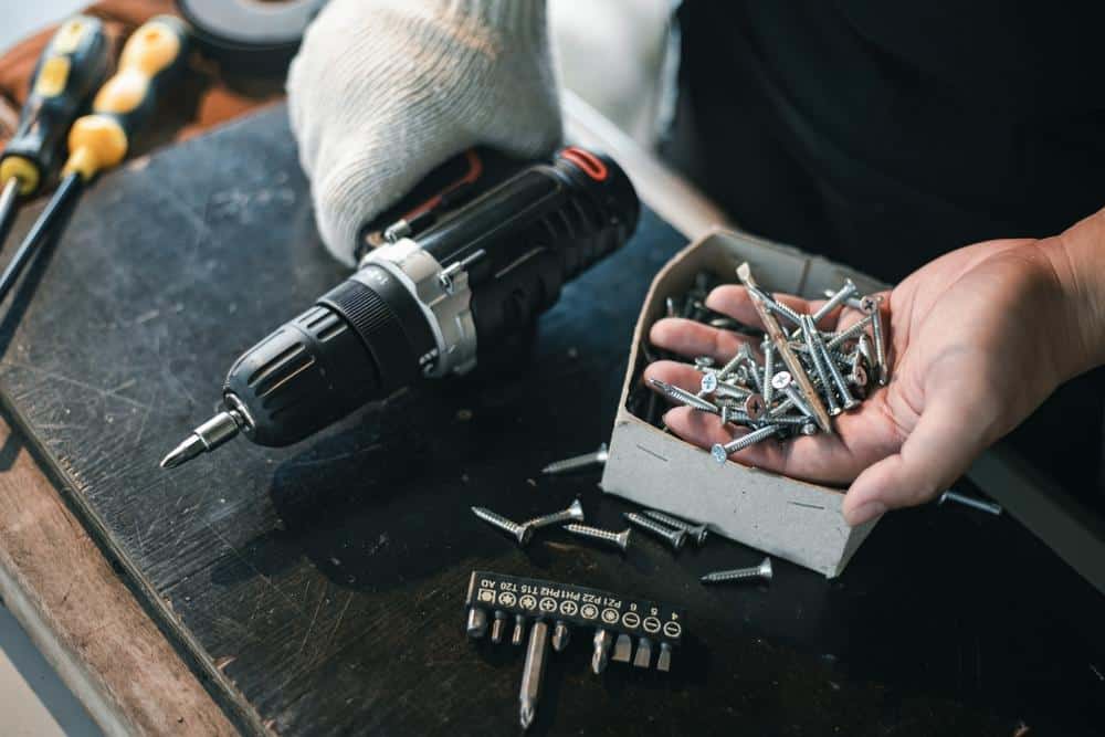 How to Use Drill Machine for Screws