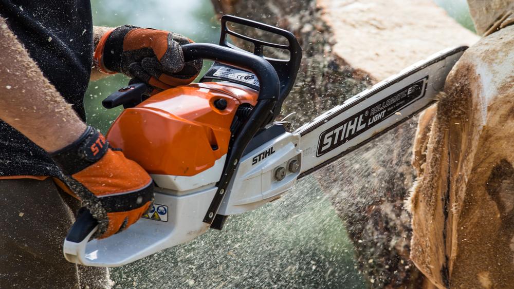 How to Start a Stihl Chainsaw